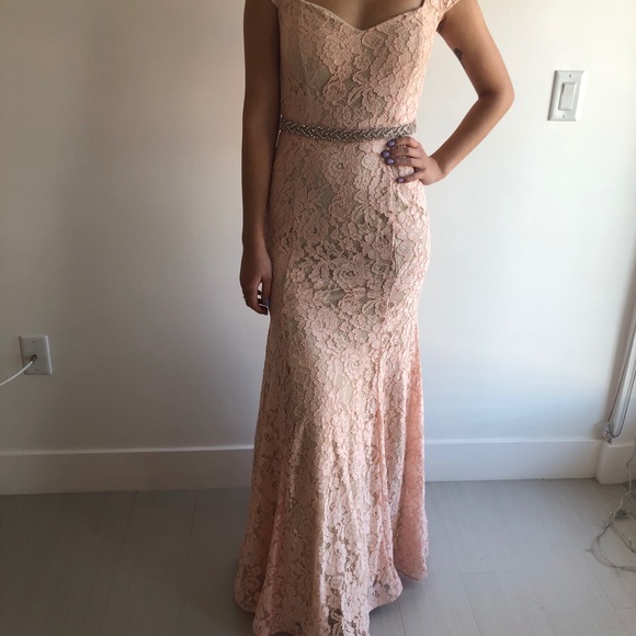 Stunning dress 💕 - Picture 3 of 8